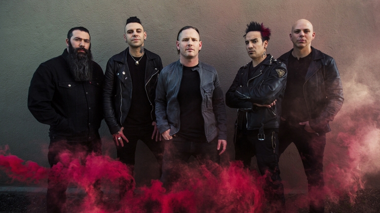 Stone Sour, Travis Shinn